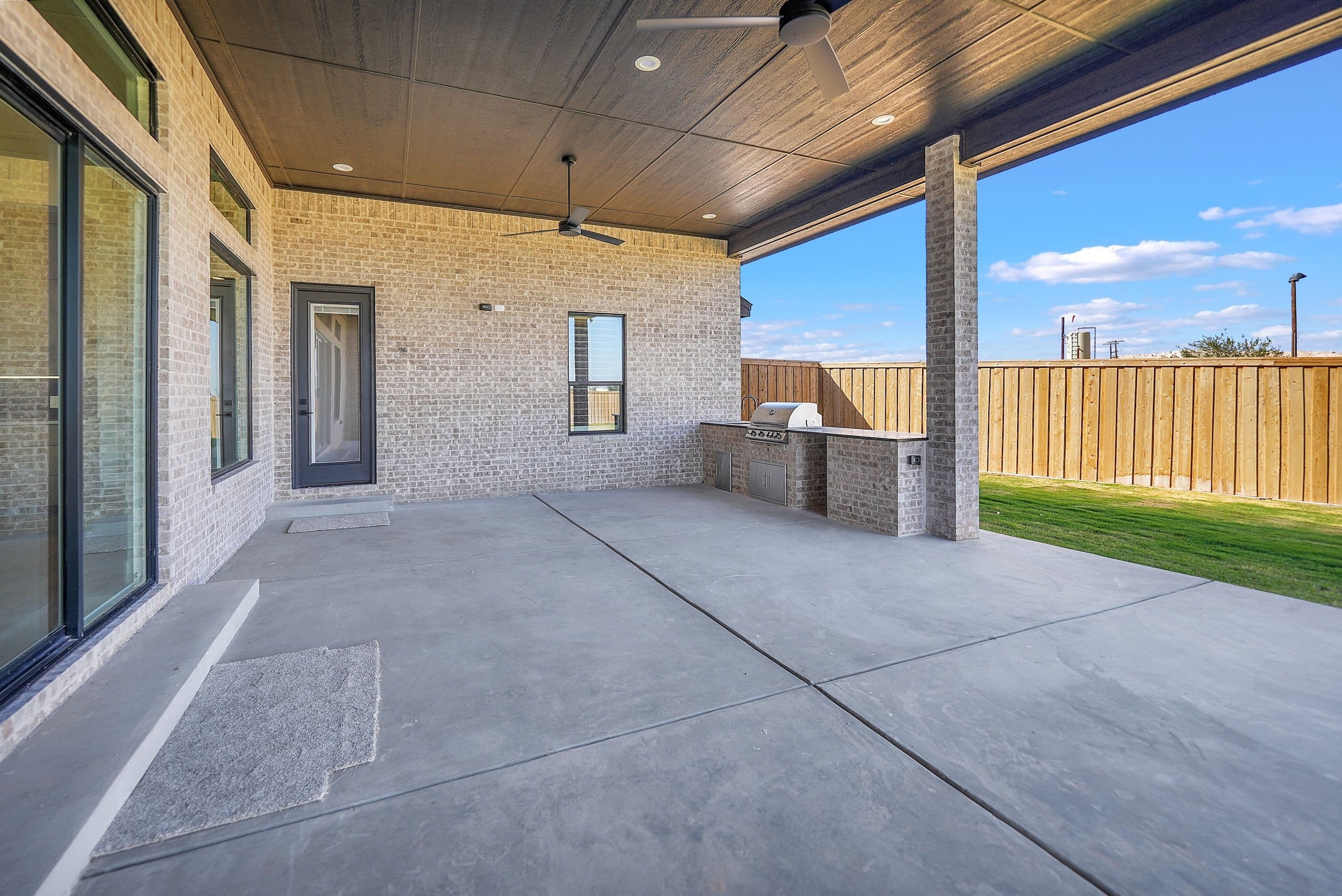 5208 Riverside - Photo 1