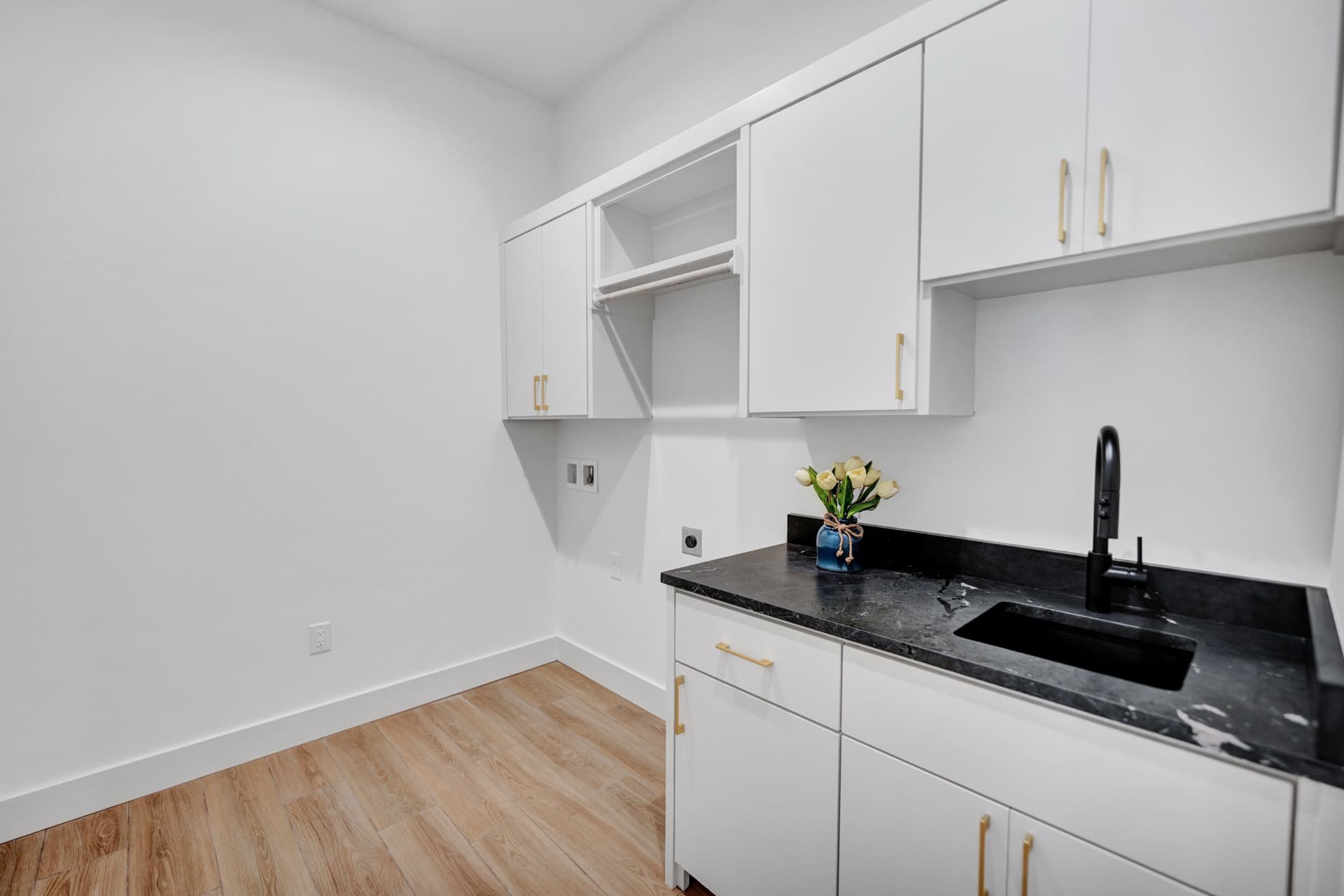 5803 Garrett Dr - Photo 6