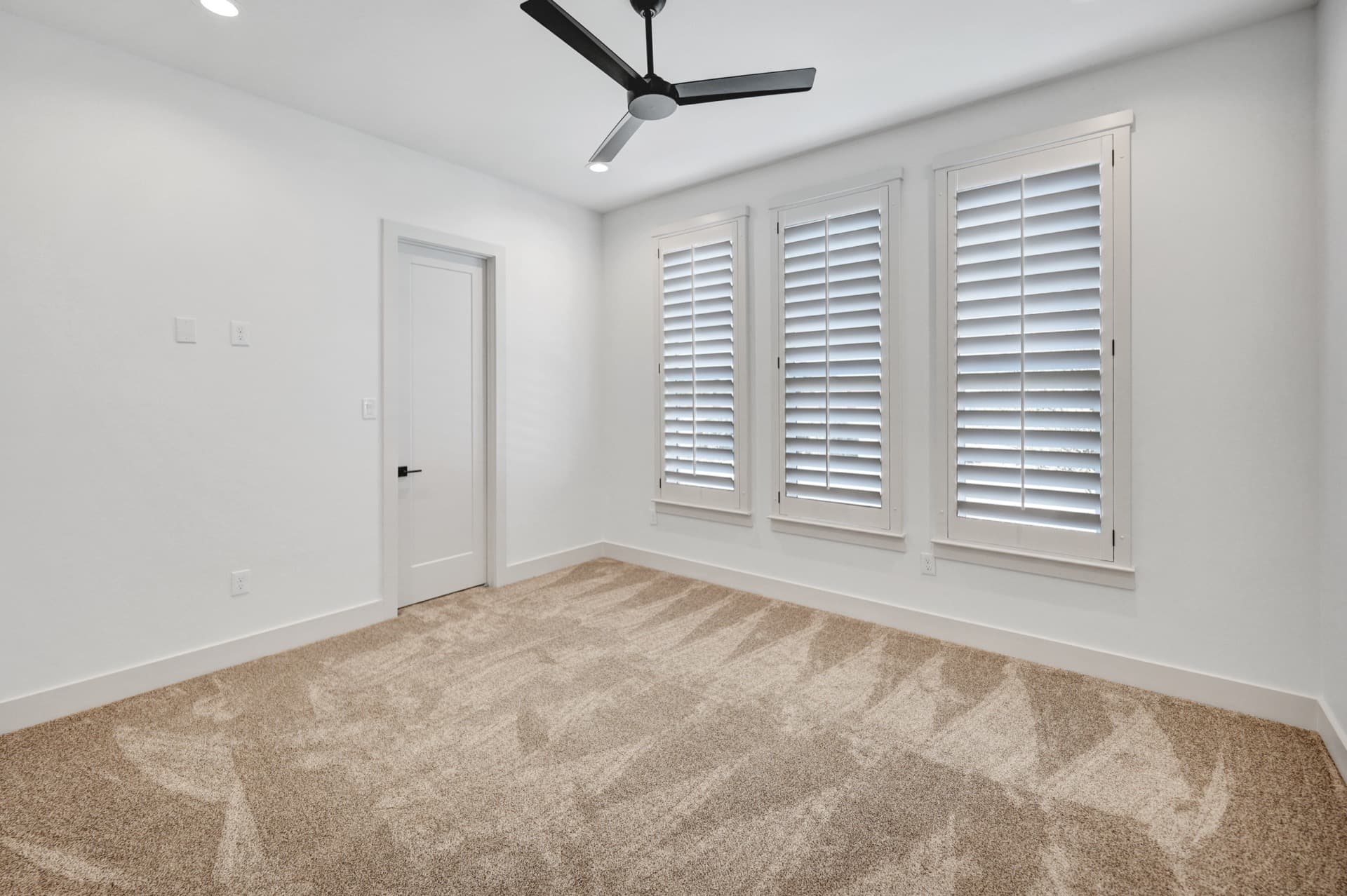 5803 Garrett Dr - Photo 7