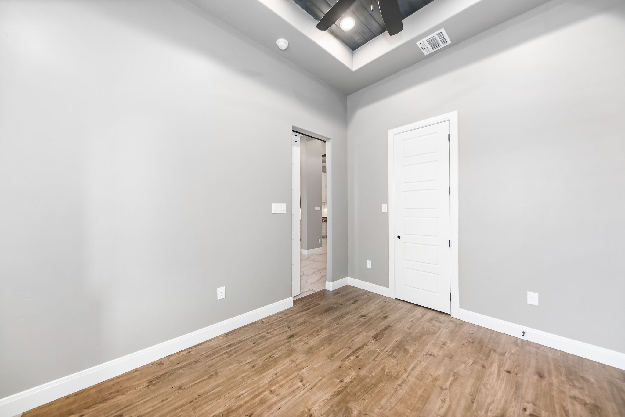 406 Springwood Court - Photo 18