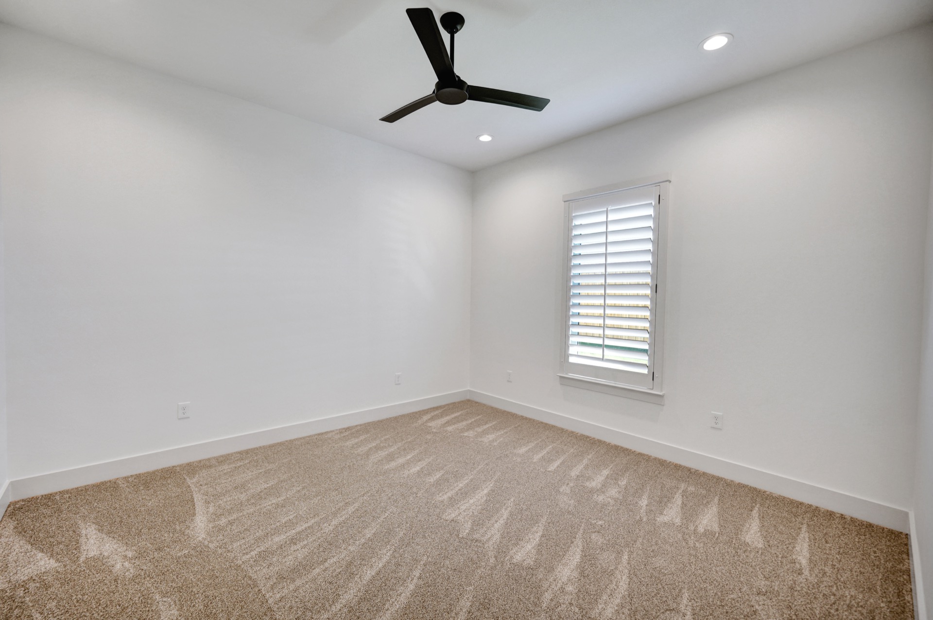5803 Garrett Dr - Photo 13