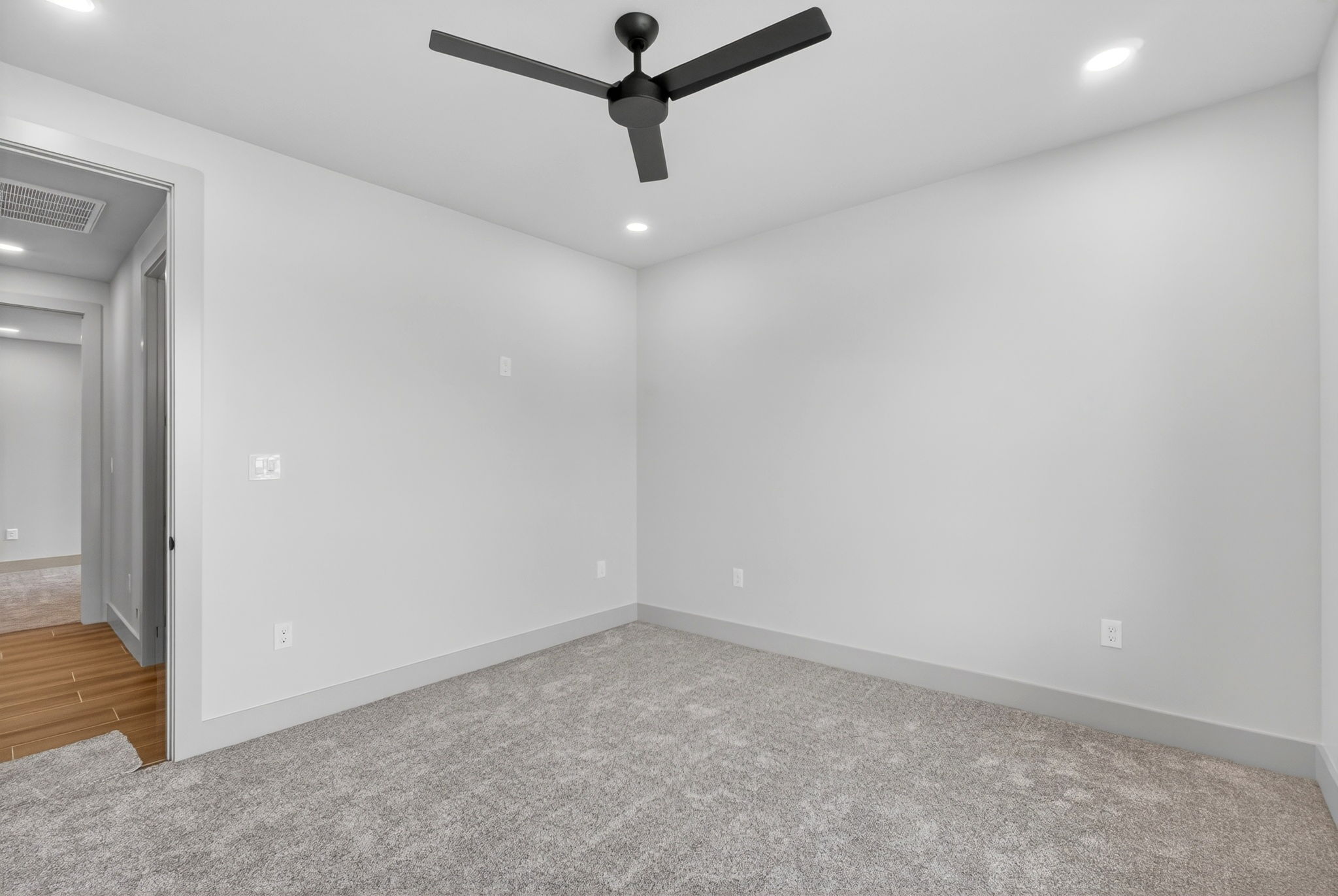1707 S County Rd 1138 - Photo 54