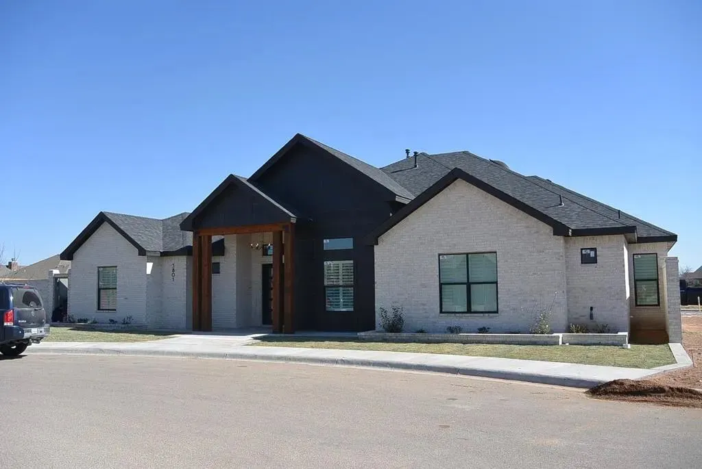 5801 Garrett Drive
